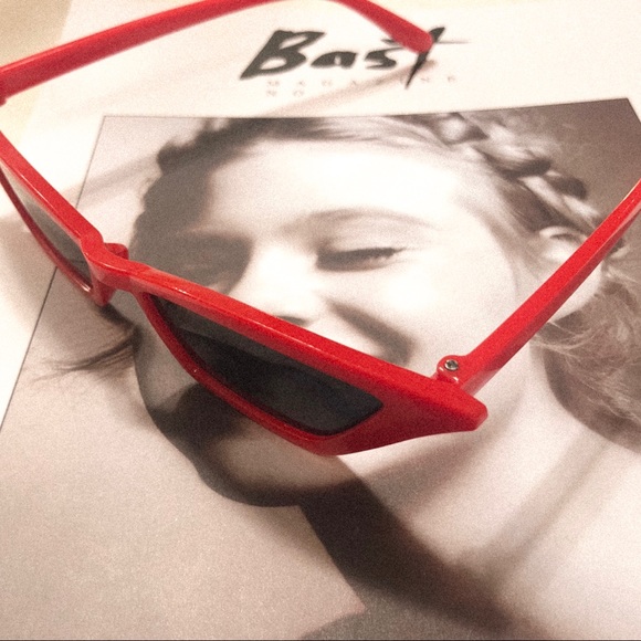 🕶 Chic Retro Slim Cat Eye Sunglasses 🕶 - Picture 6 of 8